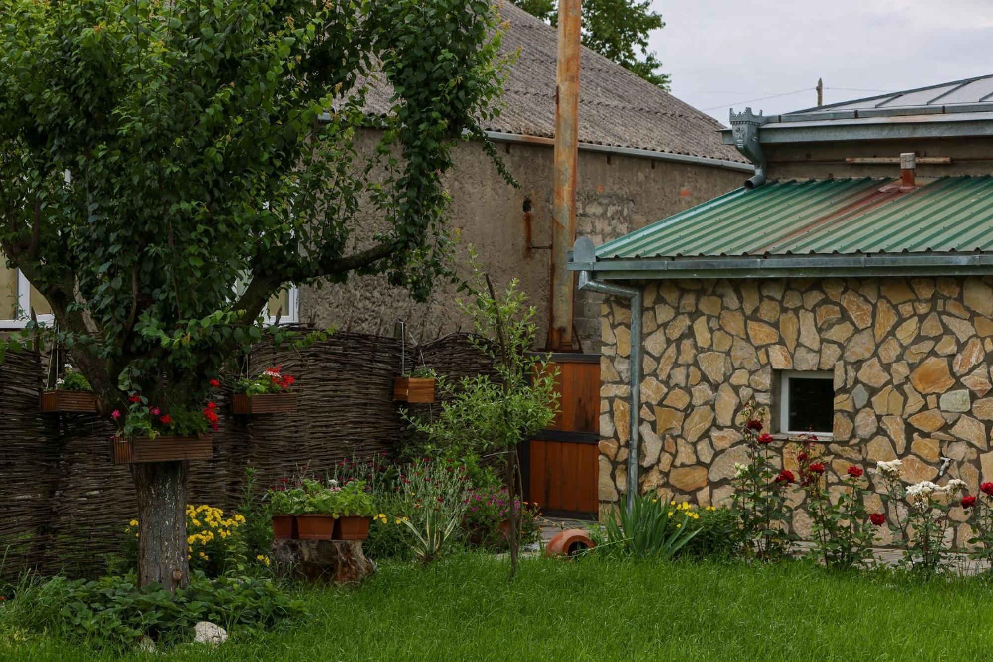 Alvani Inn K'vemo Alvani Esterno foto