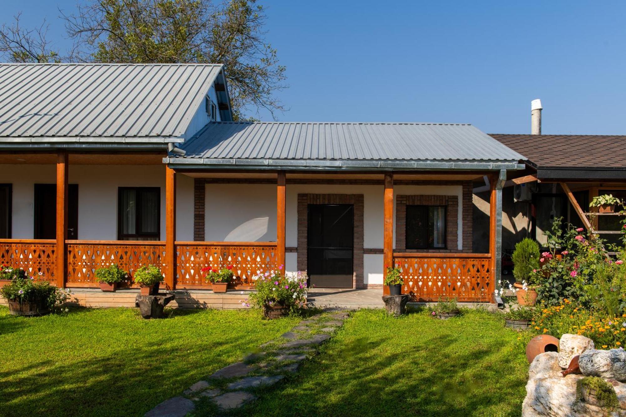 Alvani Inn K'vemo Alvani Esterno foto