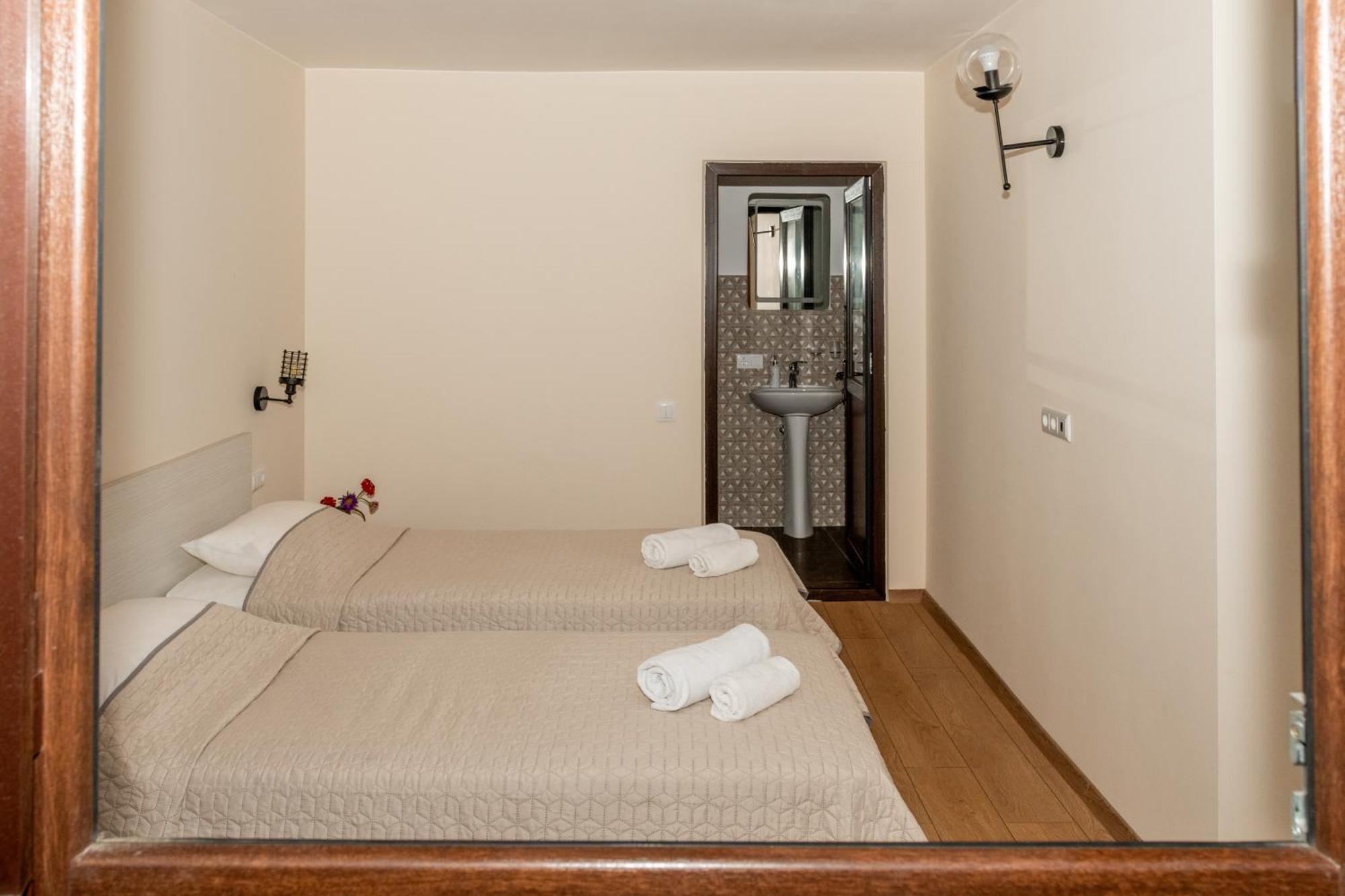 Alvani Inn K'vemo Alvani Esterno foto