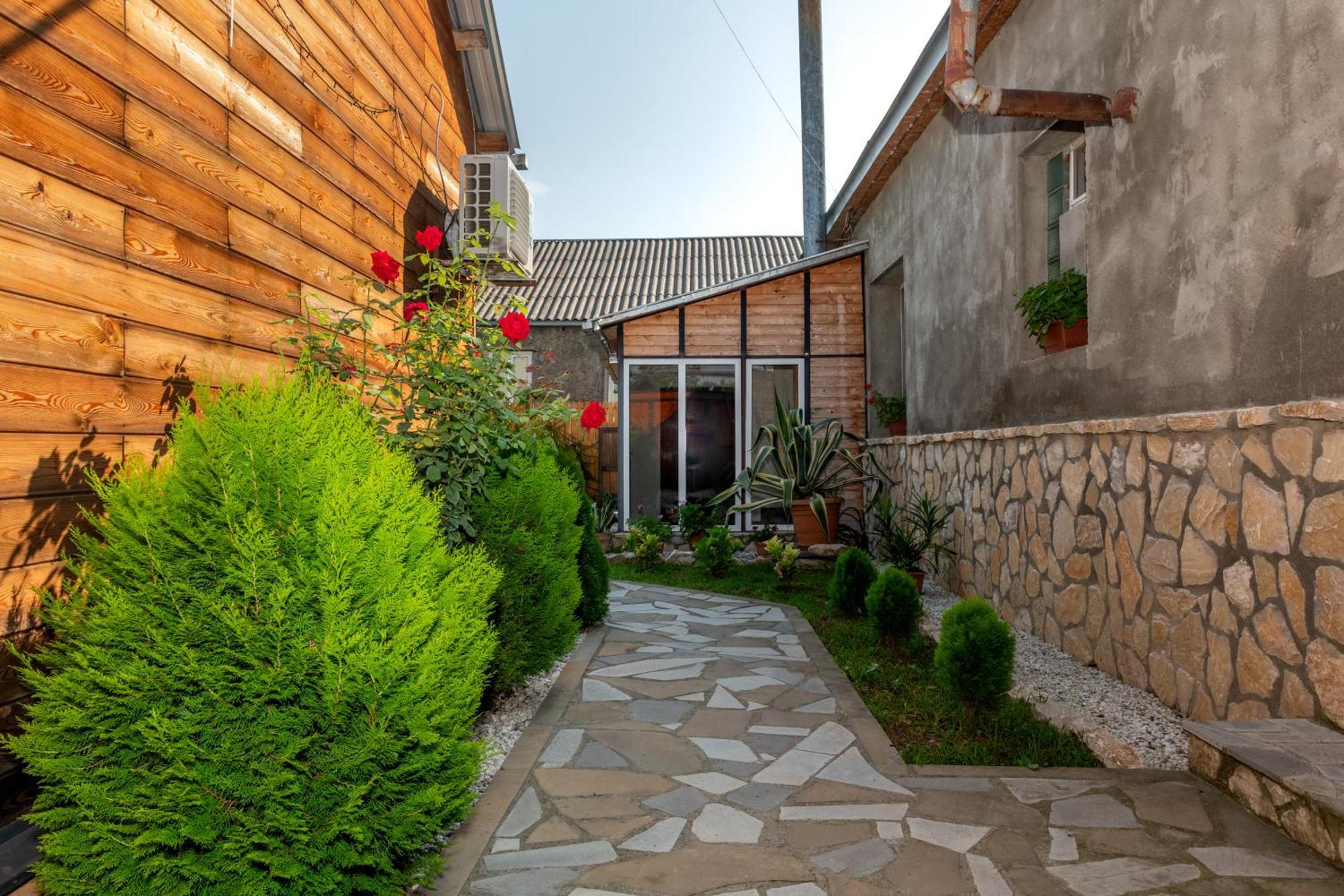 Alvani Inn K'vemo Alvani Esterno foto